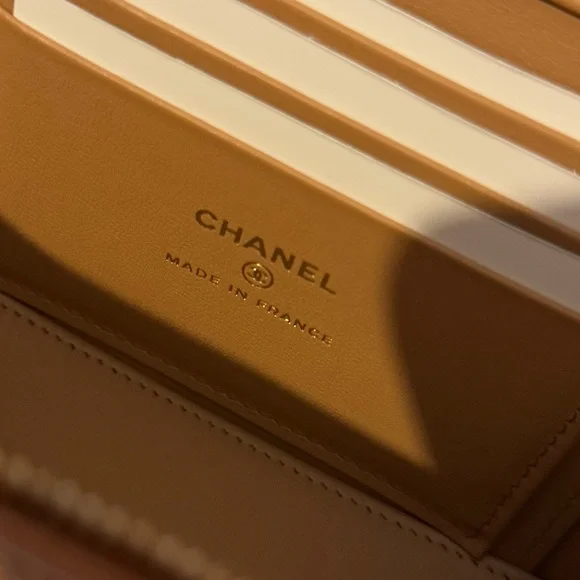 CHANEL Timeless Classic Handle Clutch Chain Patent Calfskin Shiny Gold Hardware - Picture 10 of 14